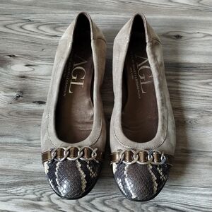 AGL Tan Snakeskin Toe Flats size 39 (US 9)